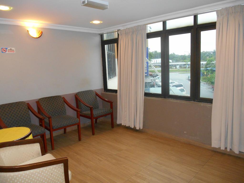 Sai Villa Hotel Near Klia & Klia2 Nilai Eksteriør bilde