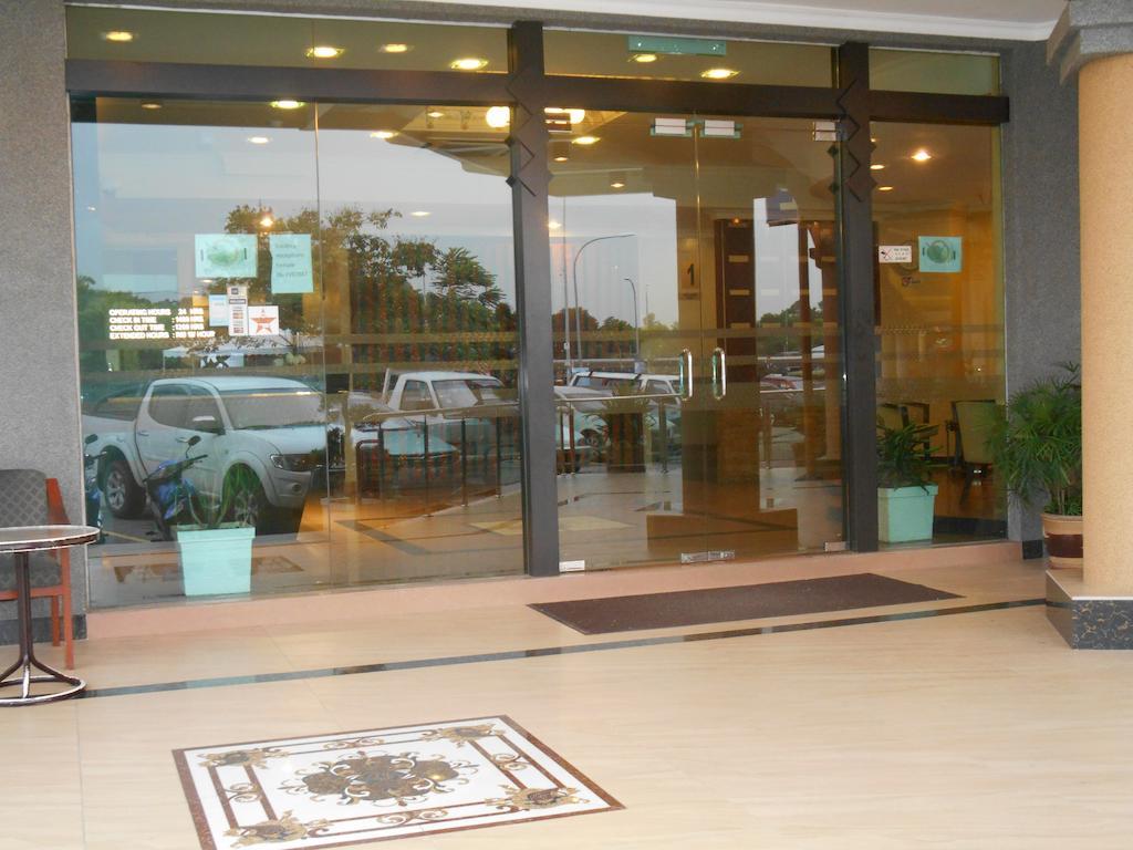 Sai Villa Hotel Near Klia & Klia2 Nilai Eksteriør bilde