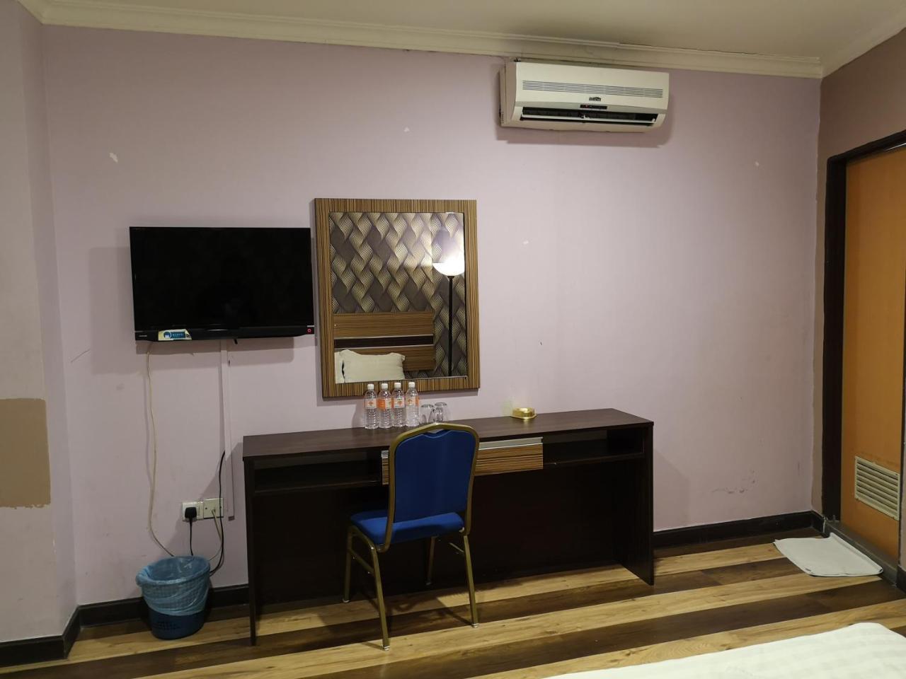 Sai Villa Hotel Near Klia & Klia2 Nilai Eksteriør bilde