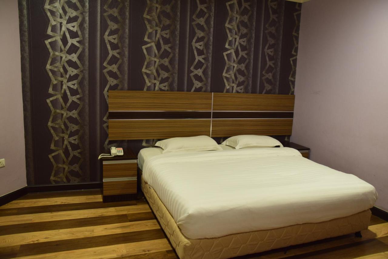 Sai Villa Hotel Near Klia & Klia2 Nilai Eksteriør bilde