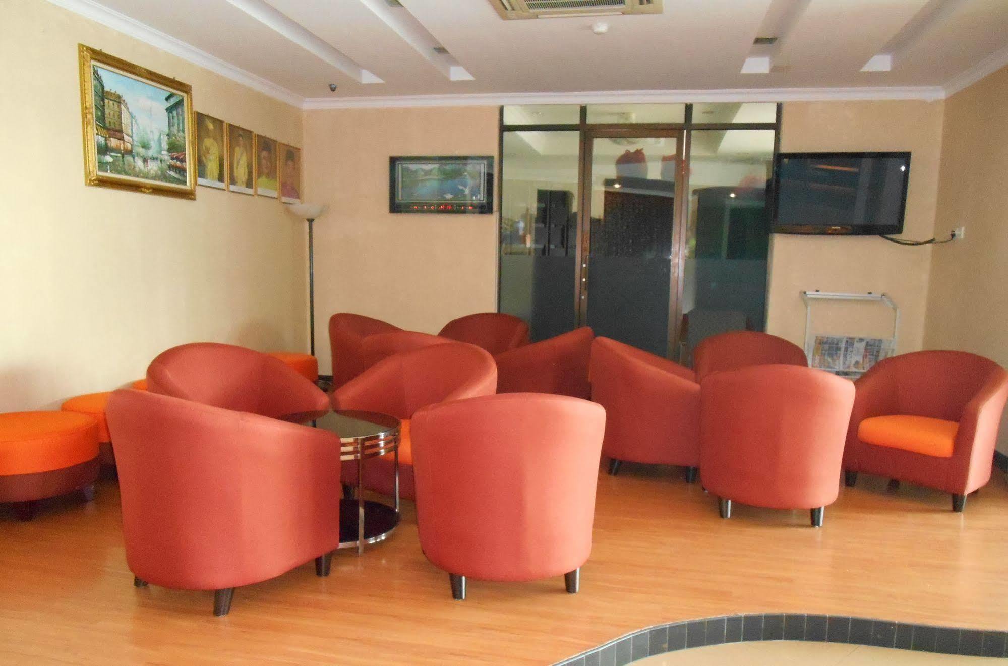 Sai Villa Hotel Near Klia & Klia2 Nilai Eksteriør bilde