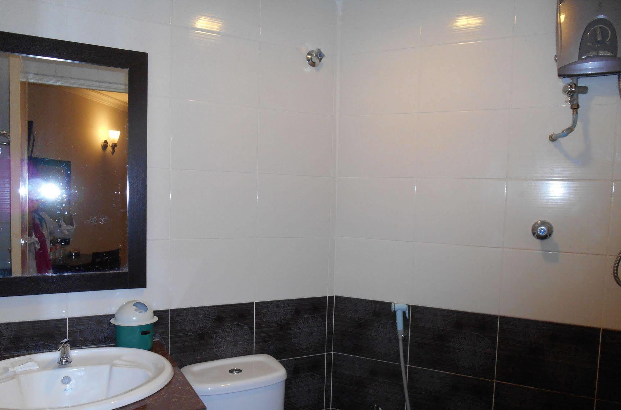 Sai Villa Hotel Near Klia & Klia2 Nilai Eksteriør bilde