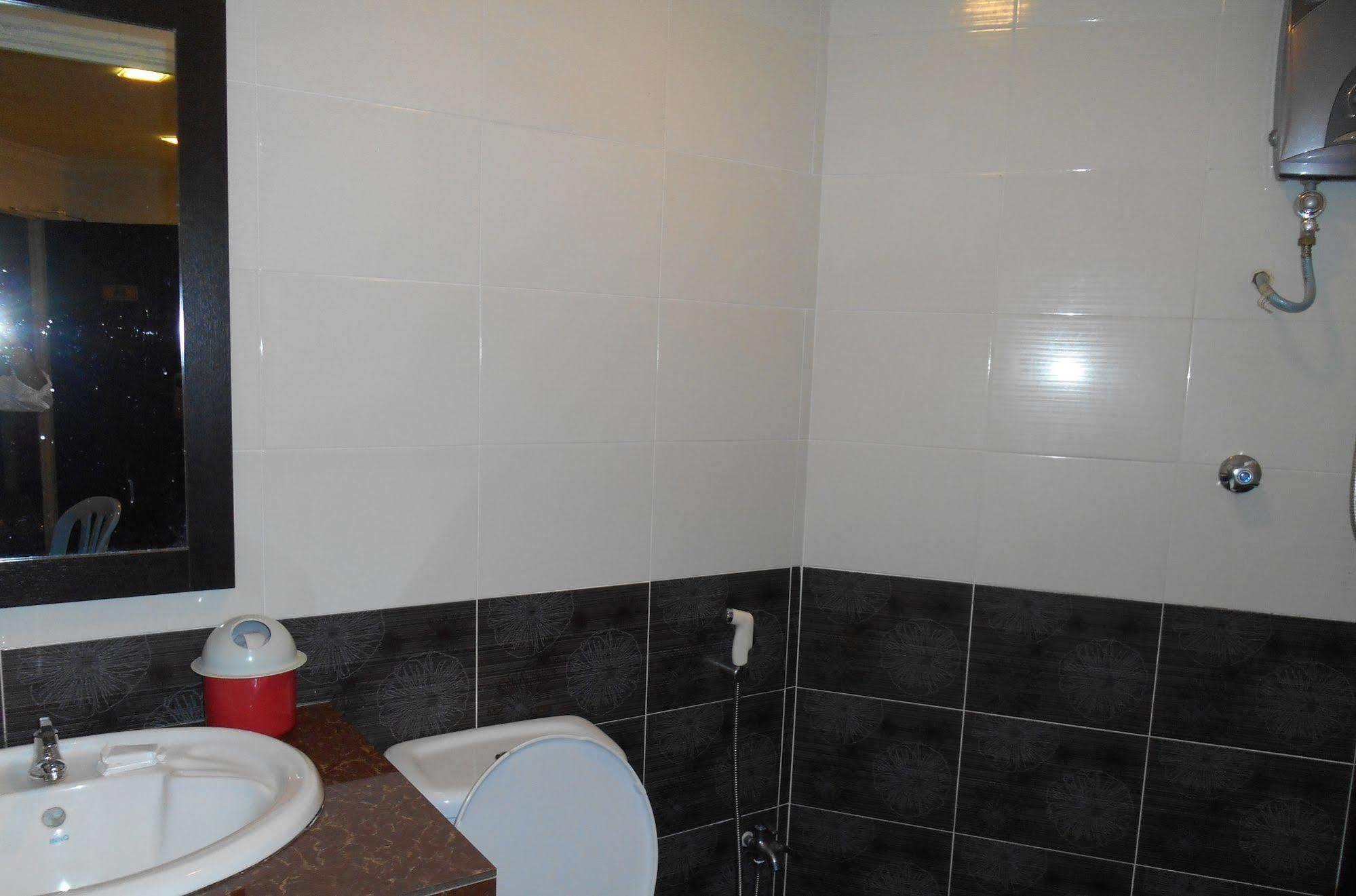 Sai Villa Hotel Near Klia & Klia2 Nilai Eksteriør bilde