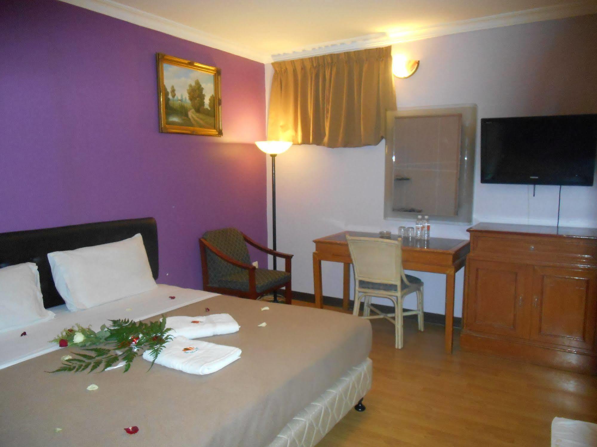 Sai Villa Hotel Near Klia & Klia2 Nilai Eksteriør bilde
