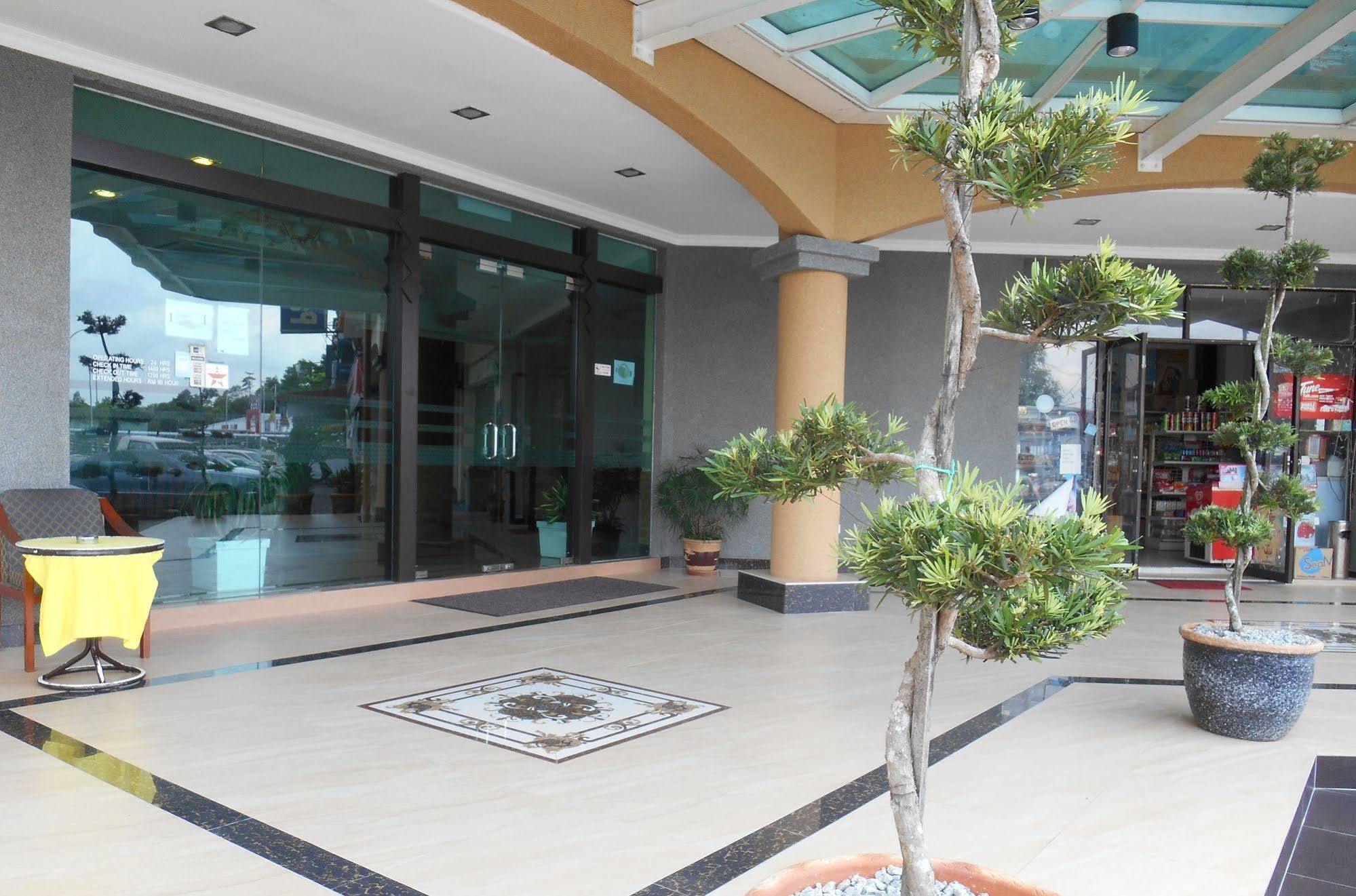 Sai Villa Hotel Near Klia & Klia2 Nilai Eksteriør bilde