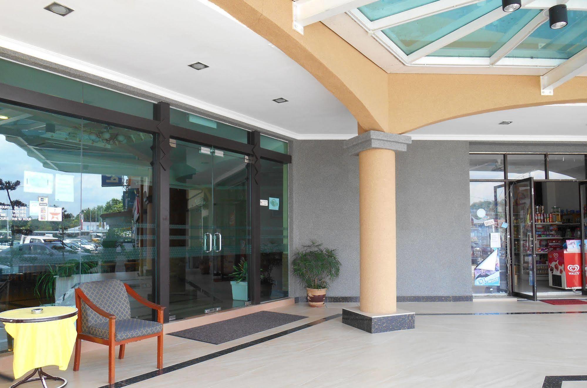 Sai Villa Hotel Near Klia & Klia2 Nilai Eksteriør bilde