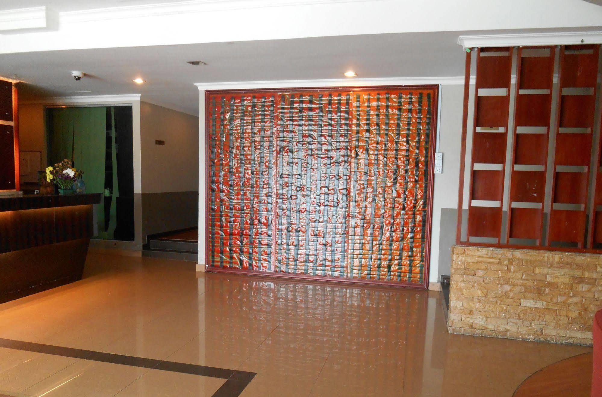 Sai Villa Hotel Near Klia & Klia2 Nilai Eksteriør bilde