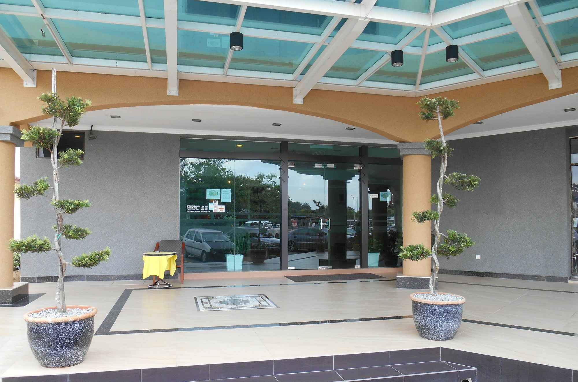Sai Villa Hotel Near Klia & Klia2 Nilai Eksteriør bilde